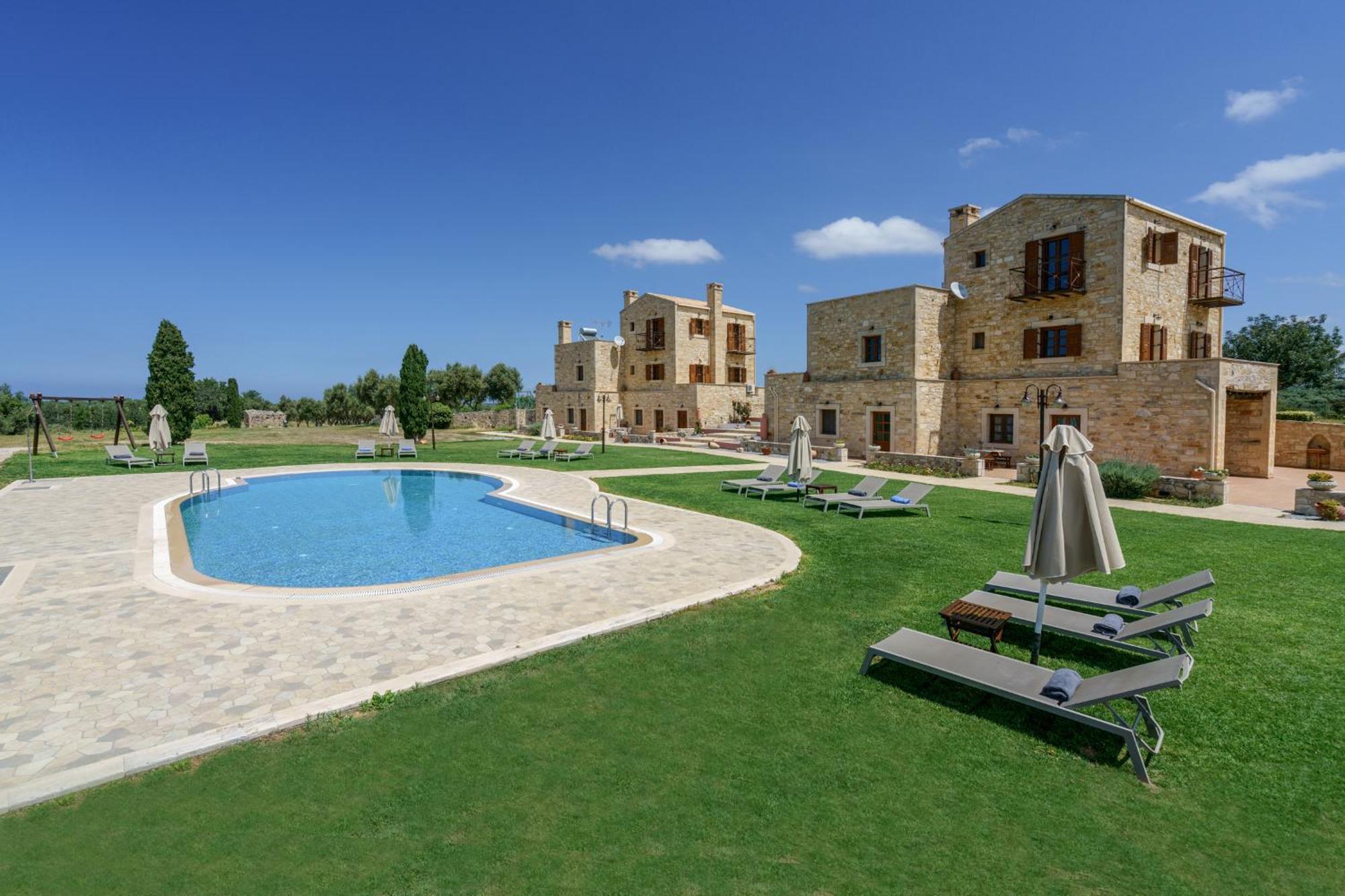 Вилла Arodamos With A Pool, Children's Games, And Bbq, Perfect For 23 People!
